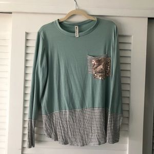 Vanilla Bay Teal Top